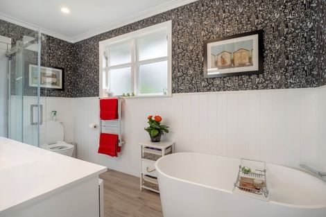 Photo of property in 5 Wigan Place, Hokowhitu, Palmerston North, 4410