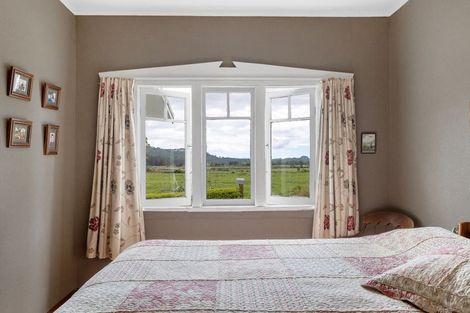 Photo of property in 37 Camp Road, Coroglen, Whitianga, 3591