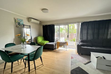 Photo of property in 3/89 Birkdale Road, Birkdale, Auckland, 0626