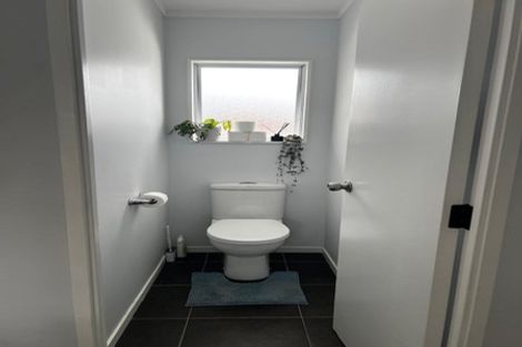 Photo of property in 10b De Quincey Terrace, Highland Park, Auckland, 2010