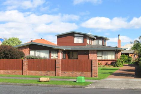 Photo of property in 9 Hattaway Avenue, Bucklands Beach, Auckland, 2012