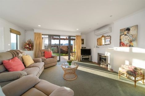 Photo of property in 9 Meadowbrook Place, Wanaka, 9305