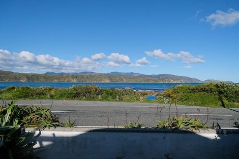 Photo of property in 174 Breaker Bay Road, Breaker Bay, Wellington, 6022