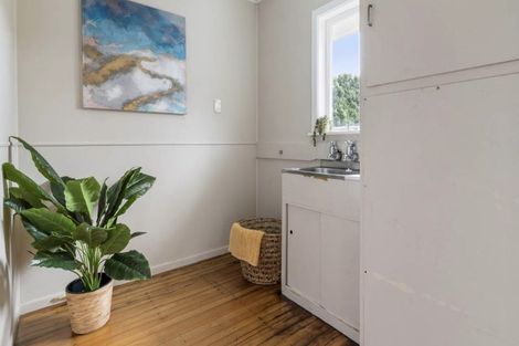 Photo of property in 133 Vodanovich Road, Te Atatu South, Auckland, 0610