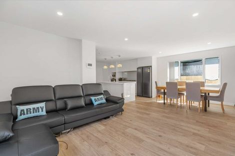 Photo of property in 16b Gilfillan Street, Blockhouse Bay, Auckland, 0600