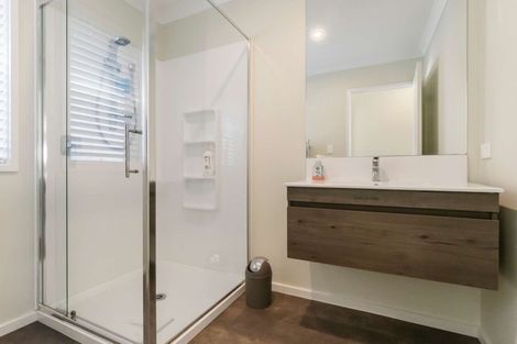 Photo of property in 107 Awataha Crescent, Pyes Pa, Tauranga, 3110