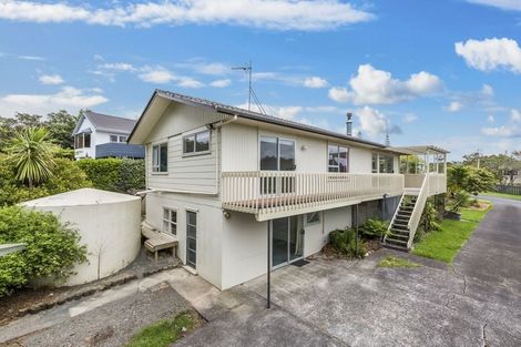 Photo of property in 25 Dobell Road, Stanmore Bay, Whangaparaoa, 0932