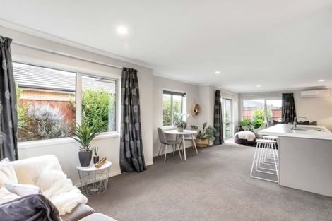 Photo of property in 33 Rossall Crescent, Rolleston, 7615