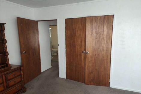 Photo of property in 41 Takapu Street, Henderson, Auckland, 0612