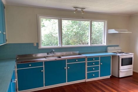 Photo of property in 17 Kereru Street, Two Mile Bay, Taupo, 3330