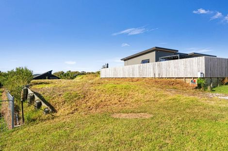 Photo of property in 68 Weka Street, Mangawhai, 0505