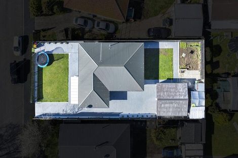 Photo of property in 13 Davidson Crescent, Hornby, Christchurch, 8042
