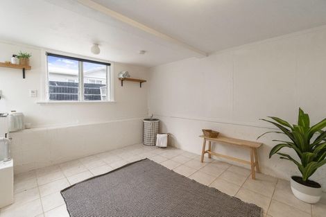 Photo of property in 1/38 Eastglen Road, Glen Eden, Auckland, 0602