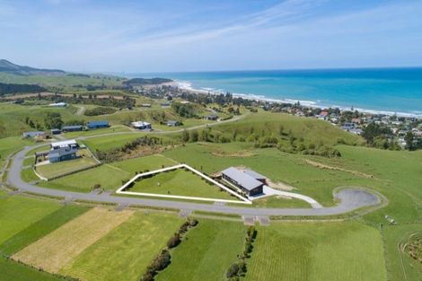 Photo of property in 37 Rochdale Road, Riversdale Beach, Masterton, 5872