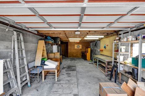 Photo of property in 52 Queens Road, Glen Avon, New Plymouth, 4312