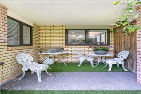 Photo of property in 8 Lamia Place, The Gardens, Auckland, 2105