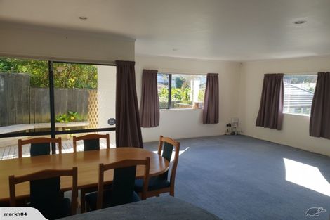 Photo of property in 2/26 Blenheim Street, Glenfield, Auckland, 0629