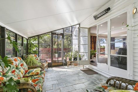 Photo of property in 53 Makara Road, Karori, Wellington, 6012