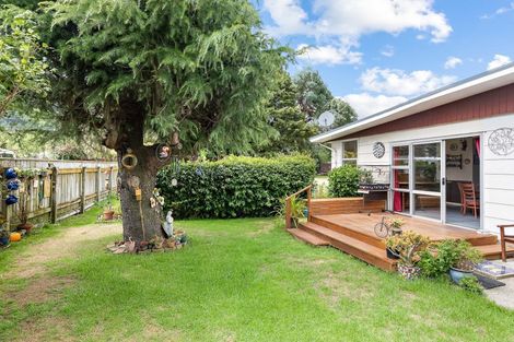 Photo of property in 96 Amohia Street, Paraparaumu, 5032