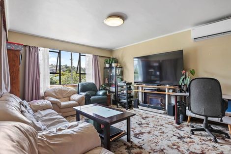 Photo of property in 25 Dundale Avenue, Blockhouse Bay, Auckland, 0600