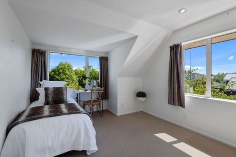 Photo of property in 2 Lewisham Park, St Albans, Christchurch, 8052