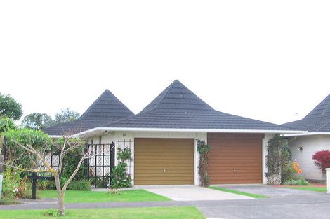 Photo of property in 17 Rewarewa Crescent, Waikanae, 5036