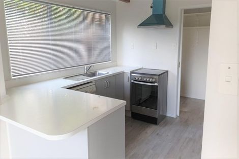 Photo of property in 2/45 Girrahween Drive, Totara Vale, Auckland, 0629