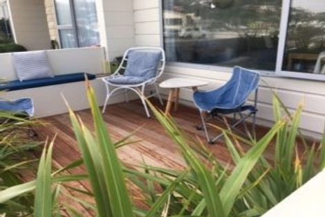 Photo of property in 3/222 The Esplanade, Island Bay, Wellington, 6023