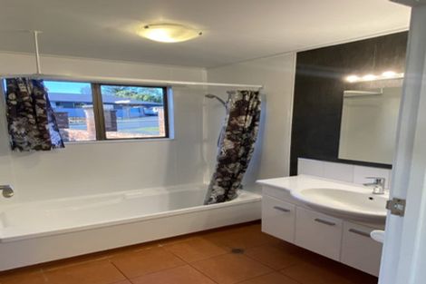 Photo of property in 2 Kamahi Street, Kaka Point, Balclutha, 9271