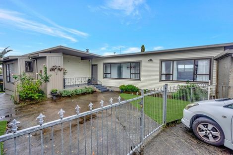 Photo of property in 2/40 Churchill Avenue, Manurewa, Auckland, 2102