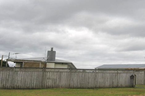 Photo of property in 91 Lauderdale Road, Birkdale, Auckland, 0626