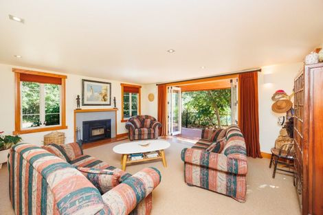 Photo of property in 355 Turitea Road, Turitea, Palmerston North, 4472