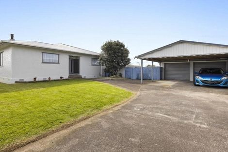 Photo of property in 11 Tasman Street, Opunake, 4616