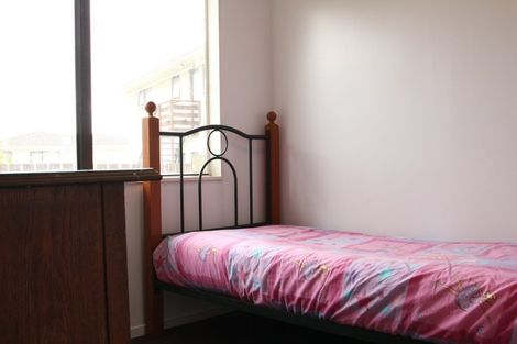 Photo of property in 2/24 Trevor Hosken Drive, Wiri, Auckland, 2104