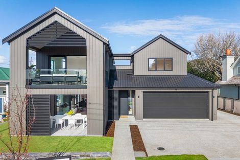 Photo of property in 9a Kowhai Street, Tawa, Wellington, 5028