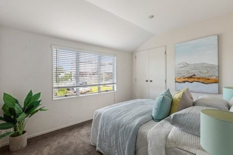 Photo of property in 49a Onewa Road, Northcote, Auckland, 0627