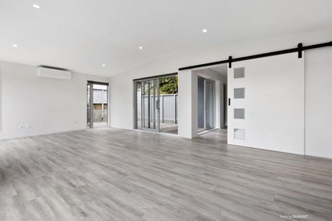 Photo of property in 83a Nevay Road, Miramar, Wellington, 6022