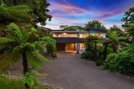 Photo of property in 56 Grand Vue Road, Kawaha Point, Rotorua, 3010