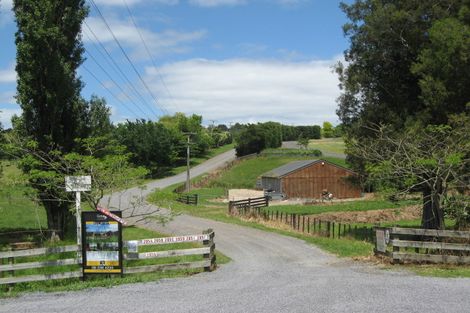 Photo of property in 205a Ingram Road, Bombay, Drury, 2579