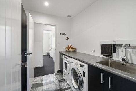 Photo of property in 172 Hendersons Line, Kelvin Grove, Palmerston North, 4470