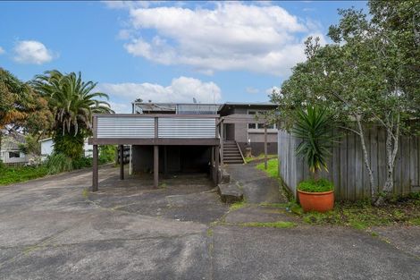 Photo of property in 51 Tirimoana Road, Te Atatu South, Auckland, 0602