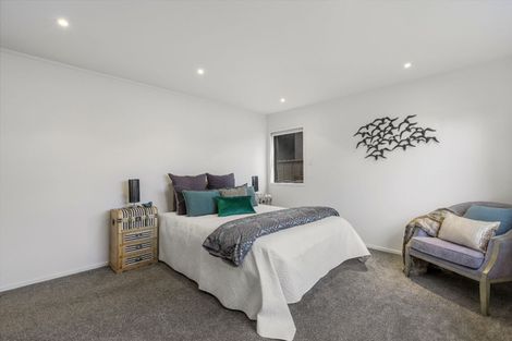 Photo of property in 2 Claude Road, Stanmore Bay, Whangaparaoa, 0932