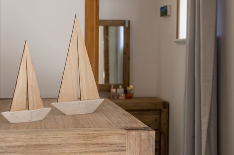 Photo of property in 31 Valley Road, Titirangi, Auckland, 0604