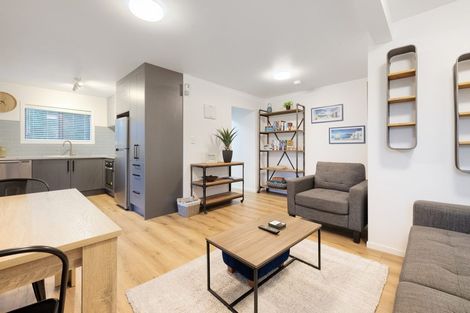 Photo of property in 71 Dickson Road, Papamoa Beach, Papamoa, 3118