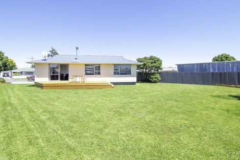 Photo of property in 51 Acacia Street, Kelvin Grove, Palmerston North, 4414