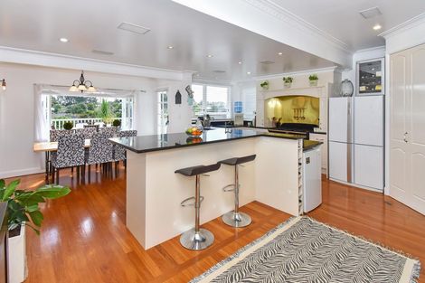 Photo of property in 10 Trentham Road, Papakura, 2110