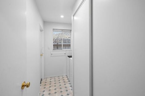 Photo of property in 2/15 Withells Road, Avonhead, Christchurch, 8042