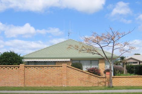 Photo of property in 111 Blake Boulevard, Papamoa Beach, Papamoa, 3118