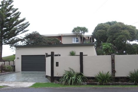 Photo of property in 18 Karaka Grove, Raumati Beach, Paraparaumu, 5032