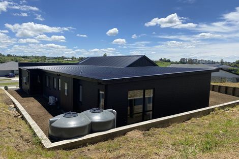 Photo of property in 13 Bragato Way, Te Kauwhata, 3710